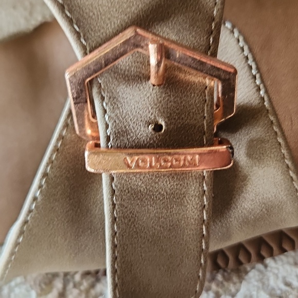 EUC Volcom Causal Slippers - Picture 6 of 6